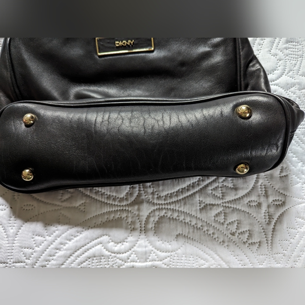 DKNY double zipper cross body purse/bag leather - Picture 4 of 16